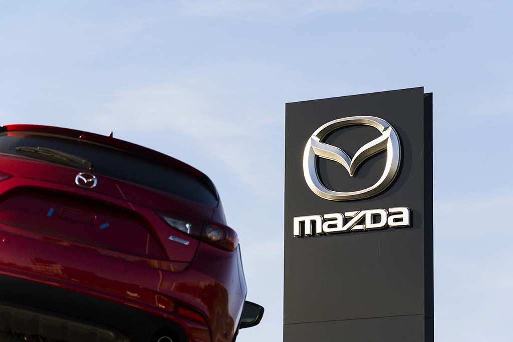 Mazda 3 windshield replacement